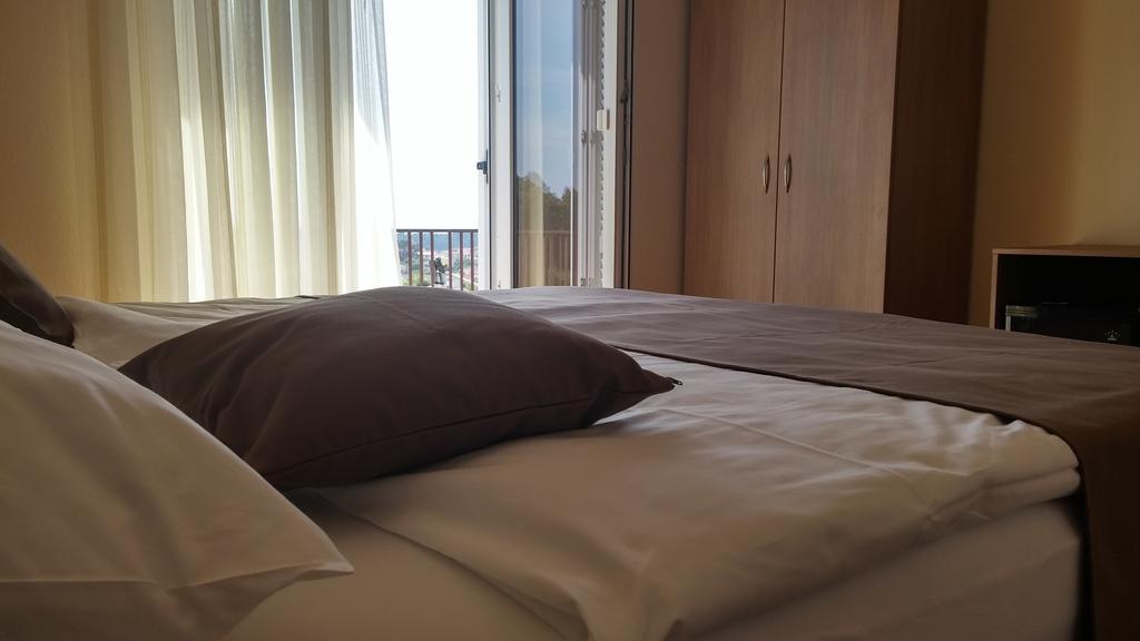 Rooms Vukusic 拉布 外观 照片